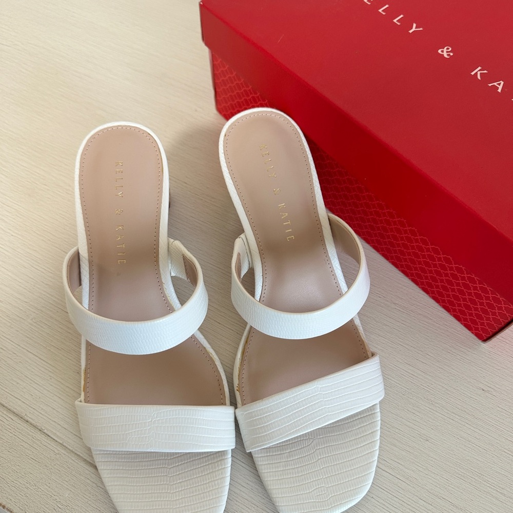 Kelly & Katie Cream Textured Sandals
